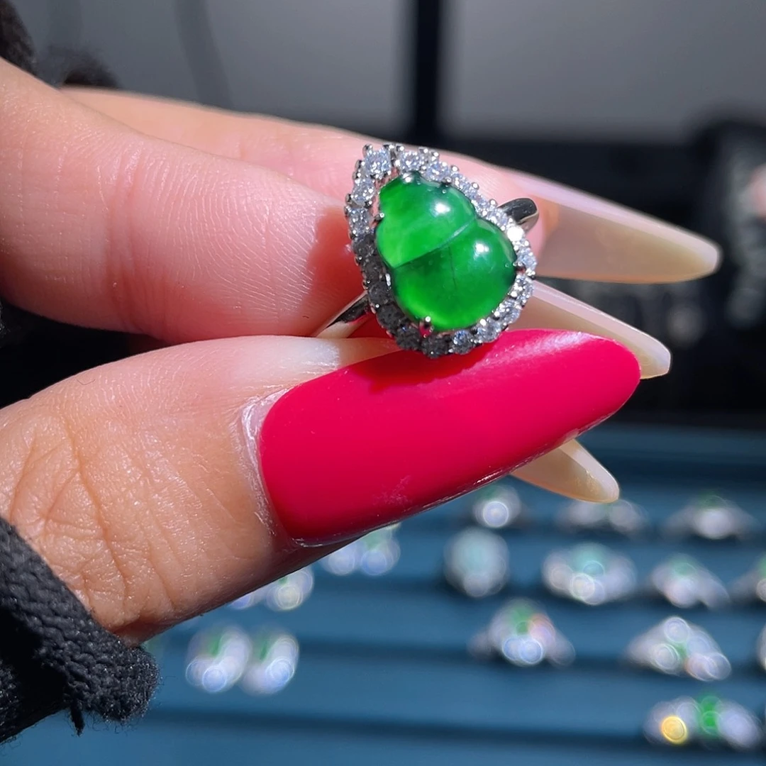 未镶嵌戒指翡翠戒指