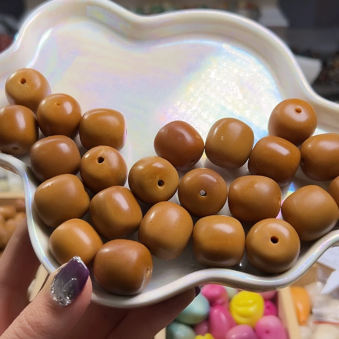 菩提根/象牙果吊坠巧克力桶2颗有裂瑕疵