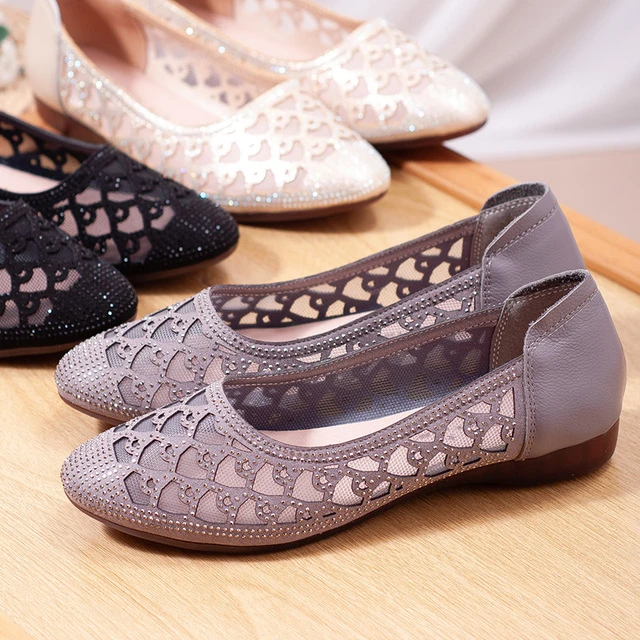 妈妈鞋凉鞋网纱真皮夏季女鞋新款平底平跟镂空单鞋包头女式洋气软