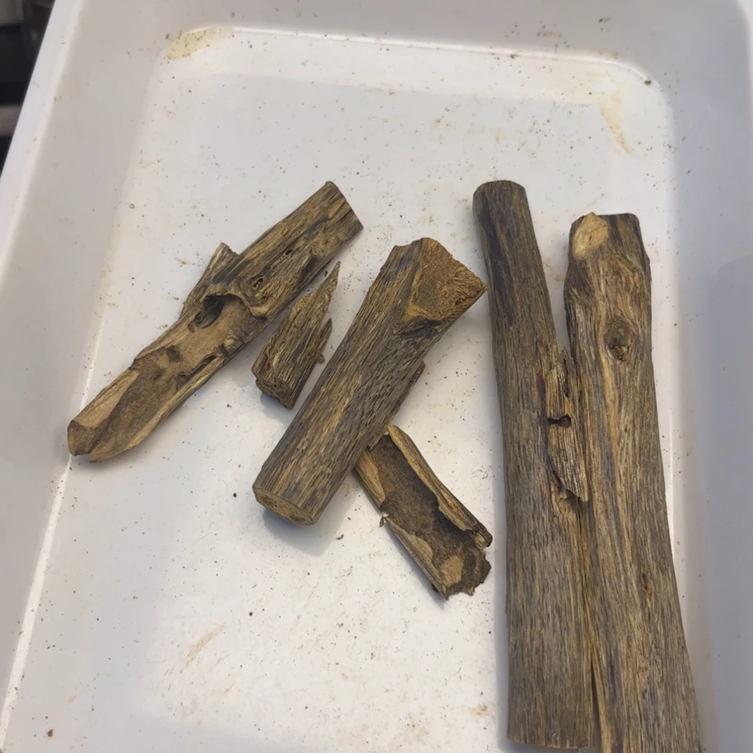 沉香沉香碎屑奇楠沉香熏香天然虫漏58克