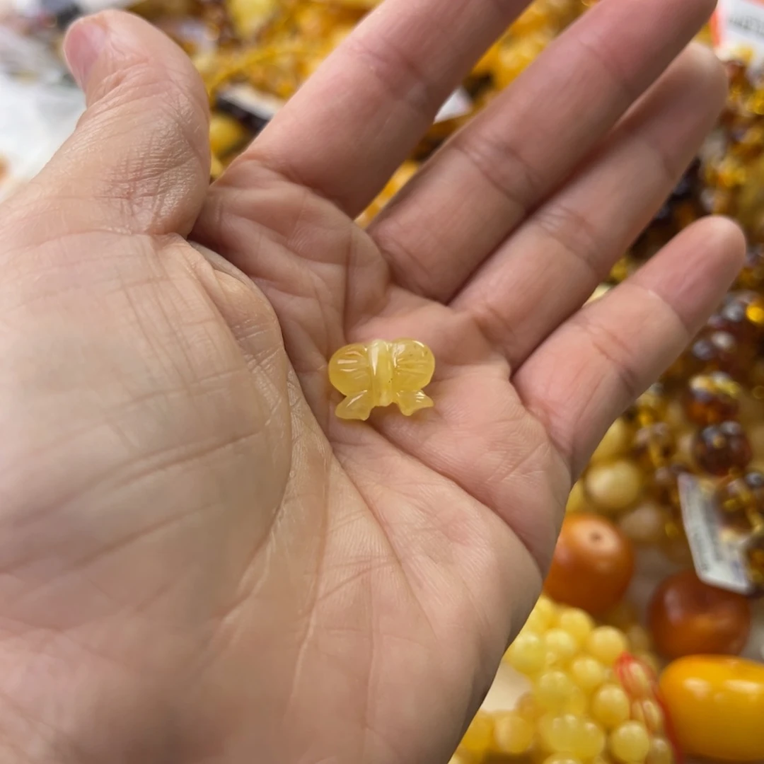 琥珀珠宝奇石未镶嵌