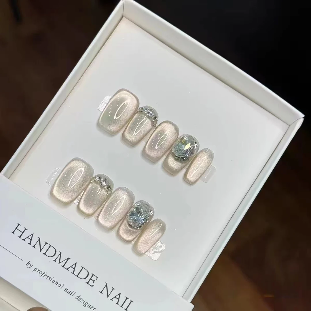 [银月玫瑰]穿戴甲钻球短款爆闪温柔千金瓷白玻璃珠猫眼甲片高级