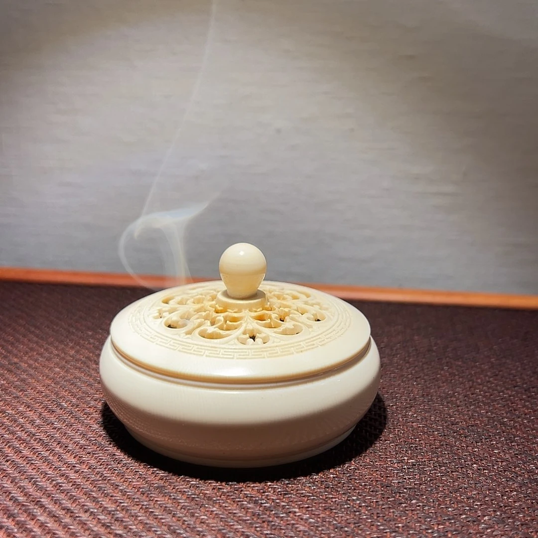 萌小马全品香炉质地细腻