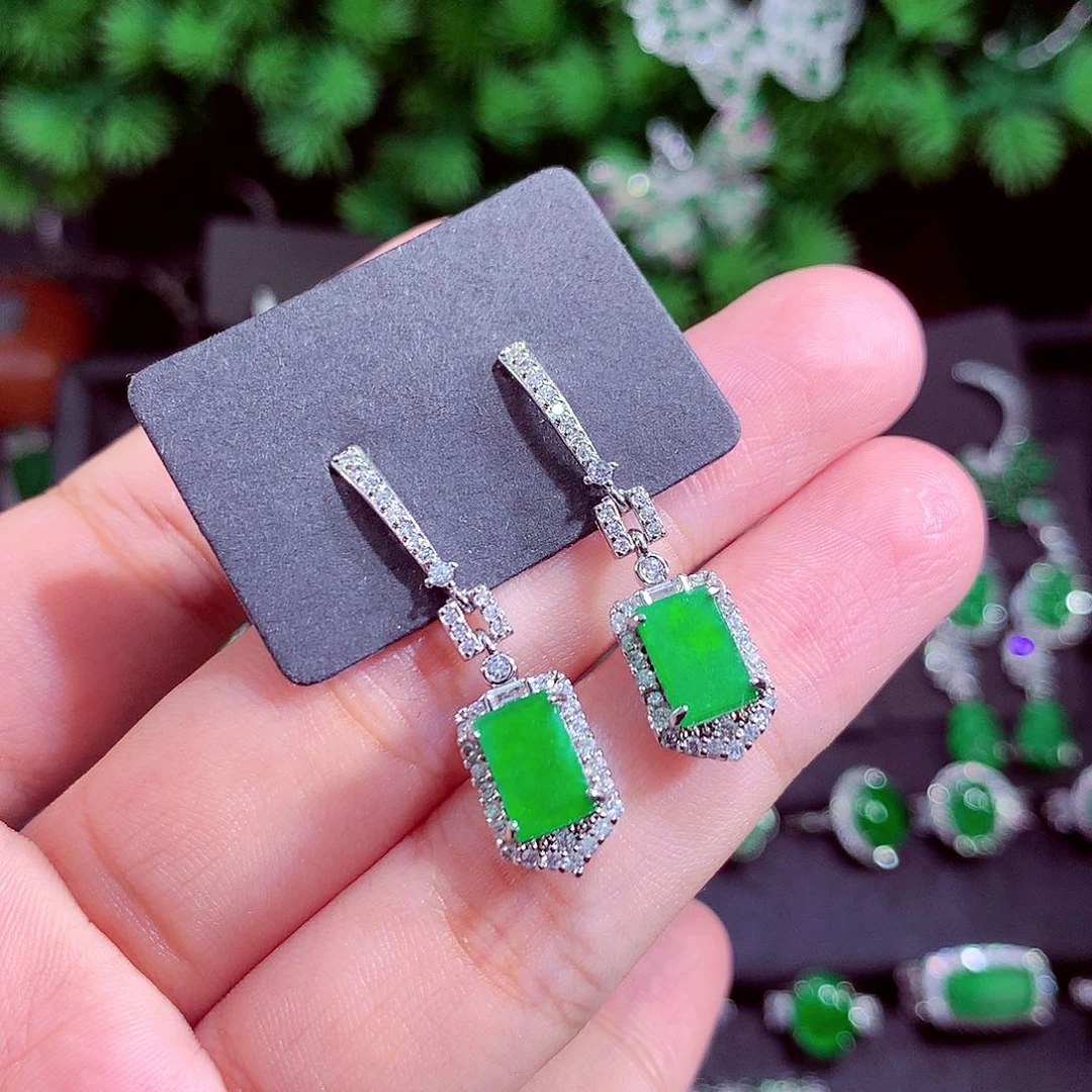 颈饰未镶嵌翡翠天然