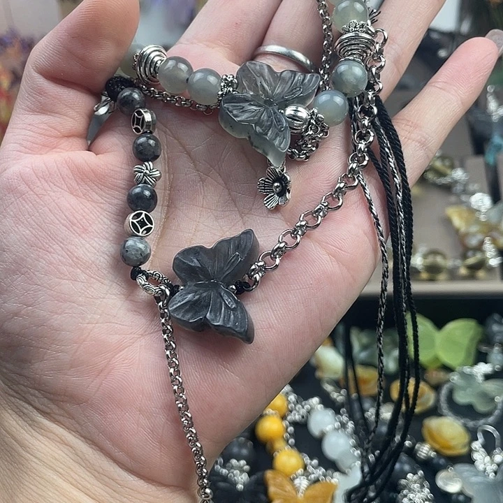 合金蛇纹石玉颈饰