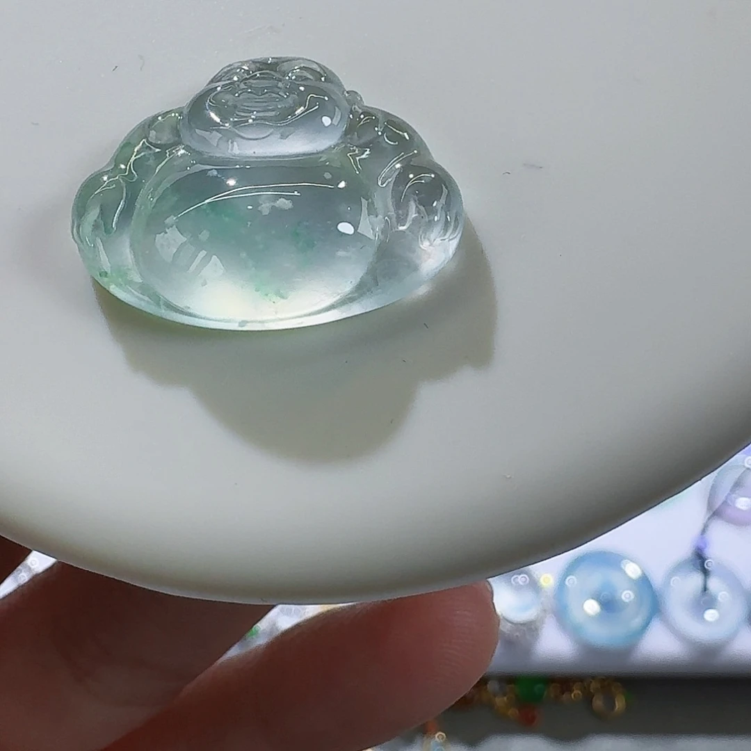 翡翠颈饰未镶嵌元宝佛