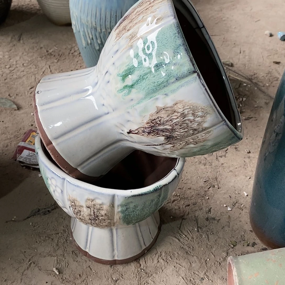 紫砂花盆瑕疵20/18；bmggv