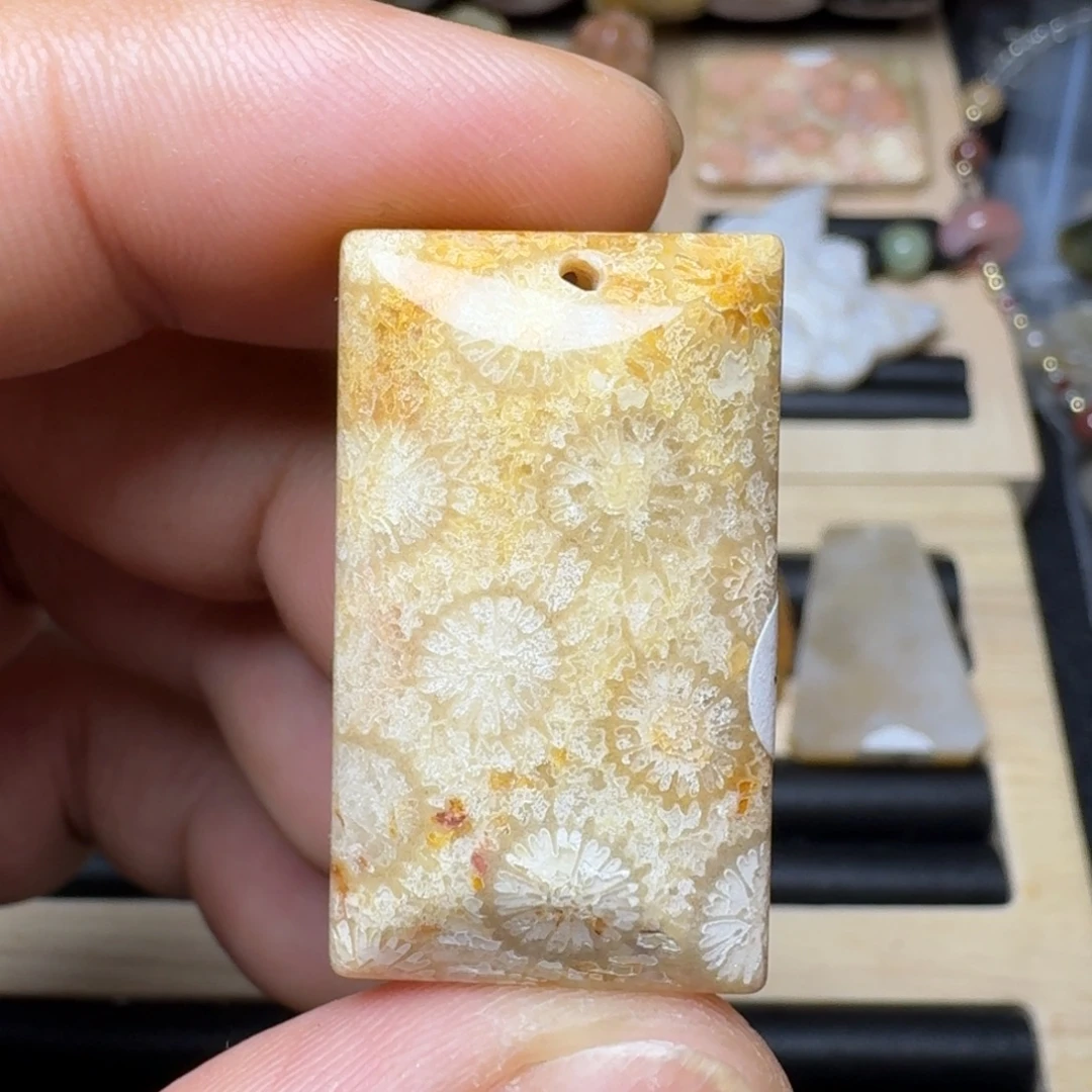未镶嵌纯天然色有机玉石保真色硅化玉无珠无绳一件包邮