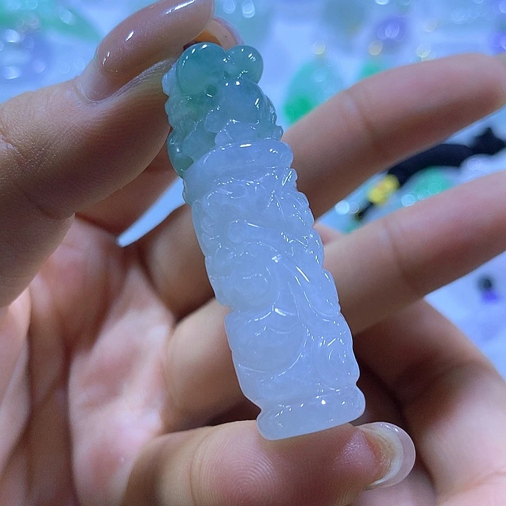 翡翠未镶嵌颈饰天然翡翠Ａ货吊坠