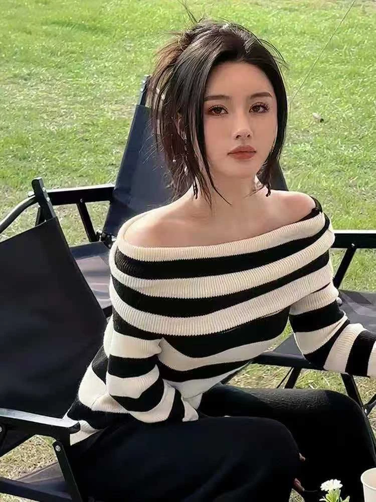 盛雅姿温柔纯欲风时尚一字肩设计长袖针织打底衫(衣长49左右)6823