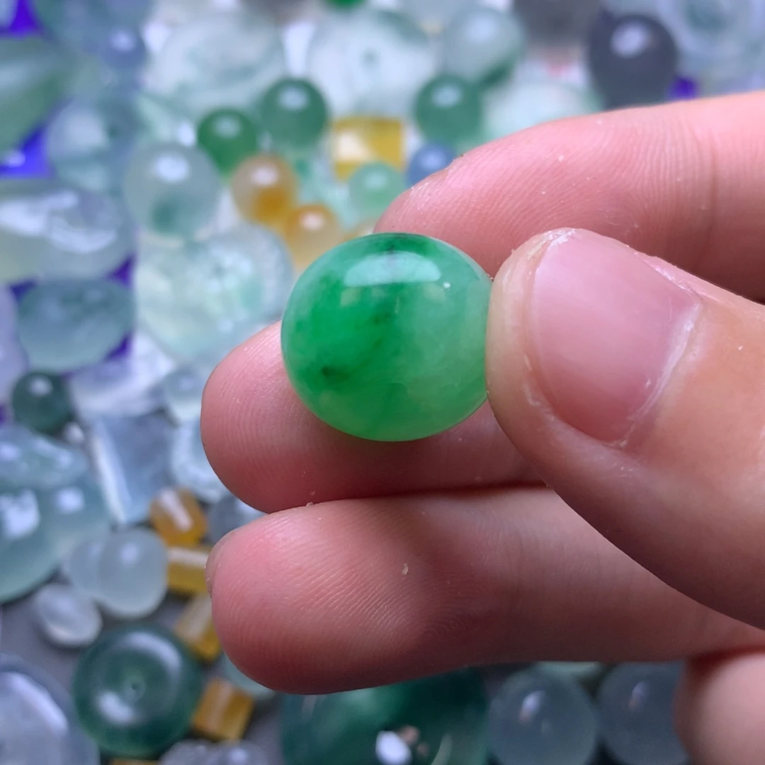 定制翡翠未镶嵌珠子