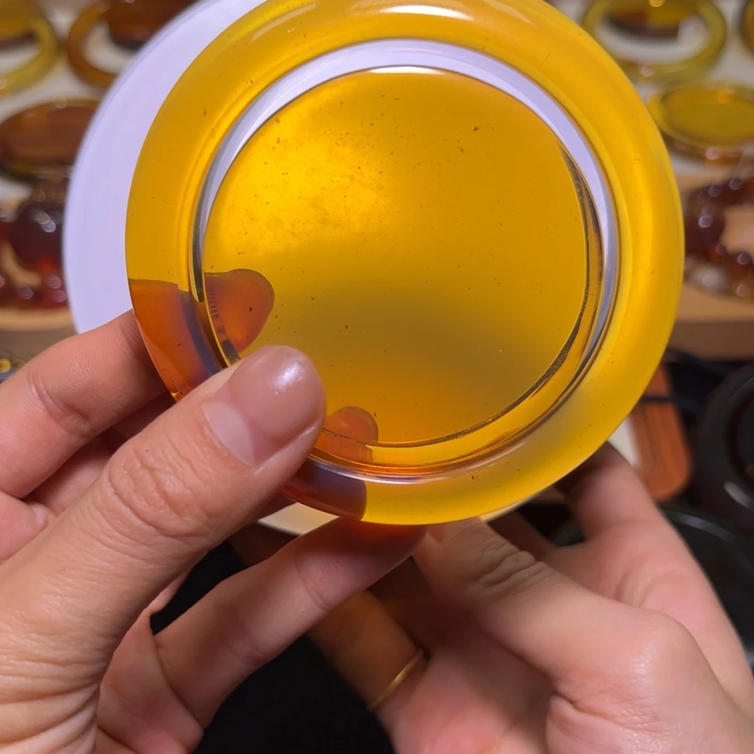 未镶嵌琥珀手镯王****）手镯58/24/11