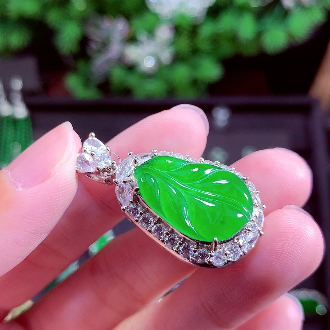 颈饰未镶嵌翡翠天然