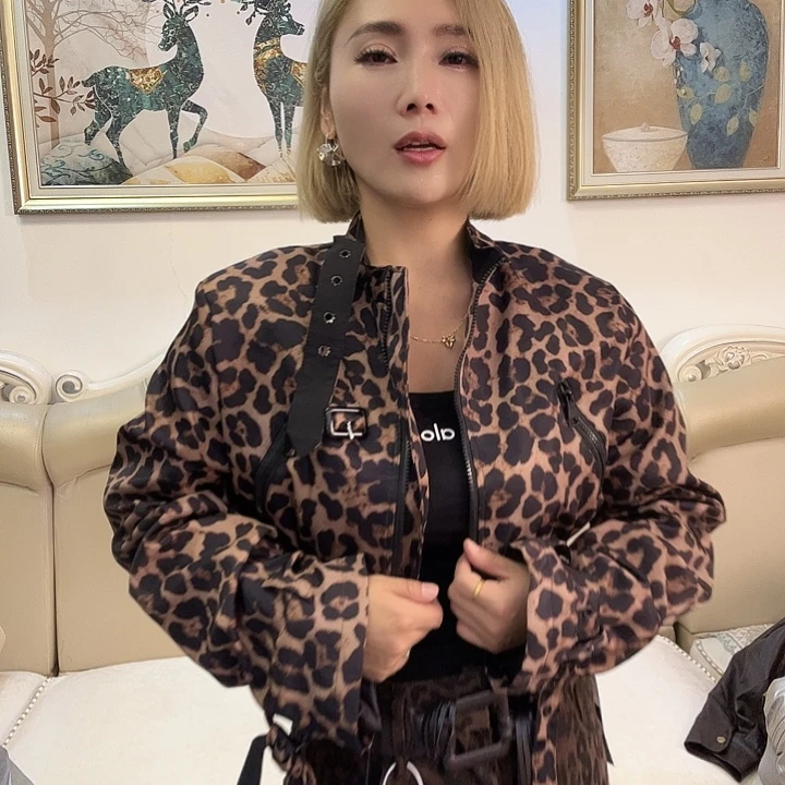 央***子豹纹工装机车外套