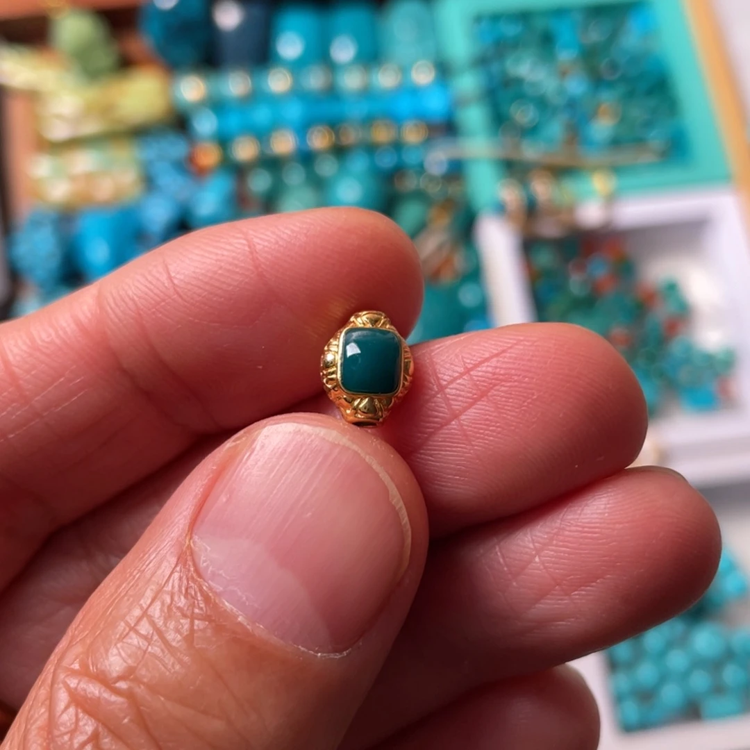 绿松石18K金镶嵌颈饰