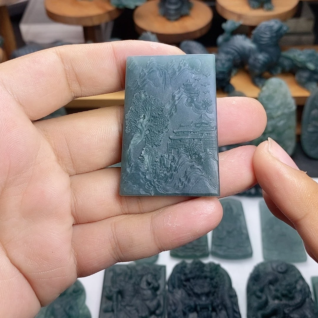 定制翡翠未镶嵌山水