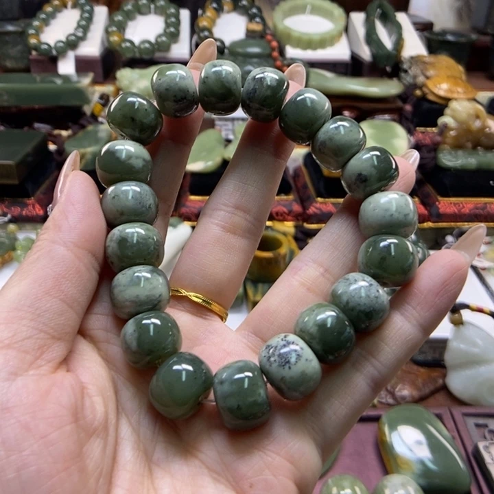 未镶嵌手串岫岩河磨玉（透闪石质玉）
