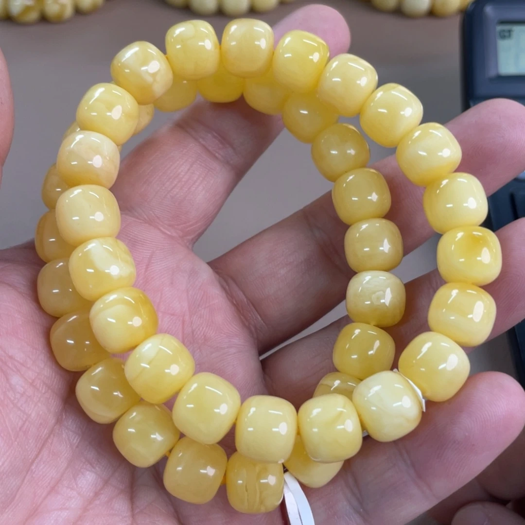 琥珀裸石未镶嵌121多样性发其一