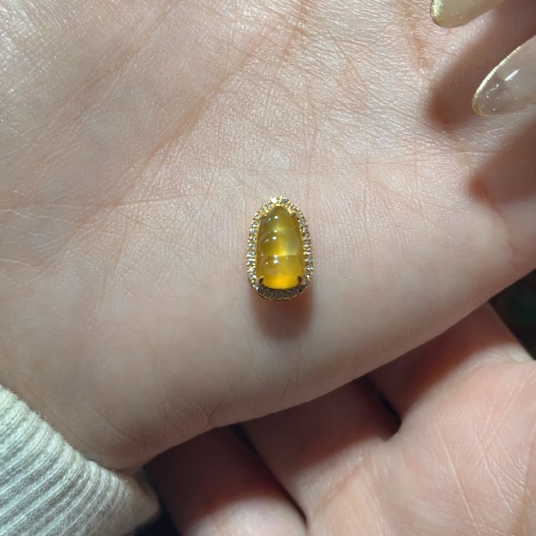 【闪购商品】颈饰18K金镶嵌翡翠