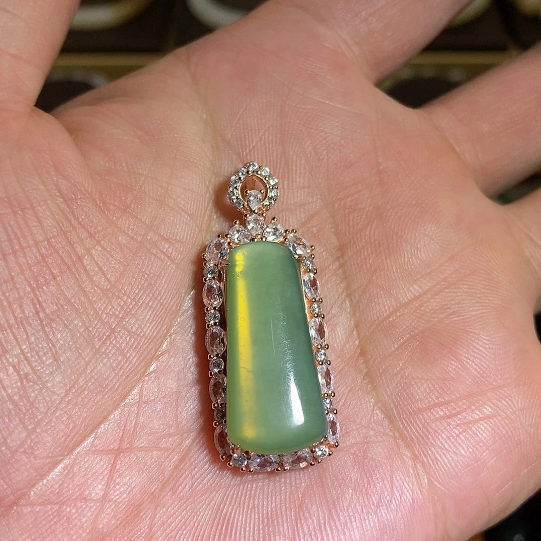 【闪购商品】吊坠(不含链)银S925镶嵌和田玉（碧玉）