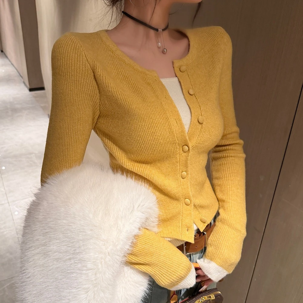 【SuSuqueen】秋冬新款时尚设计感拼色针织显瘦假两件上衣女