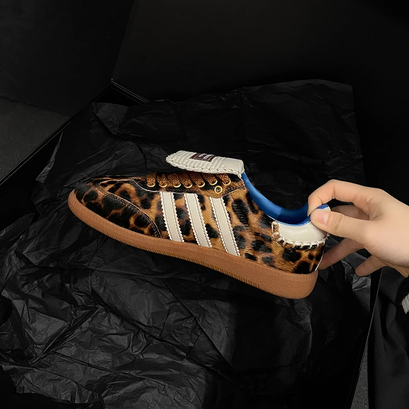 豹纹德训鞋2025年新款复古翻盖真马毛休闲运动鞋WXQ131