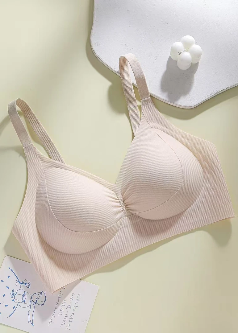 小施家超薄触感堪称“面膜布”内衣015