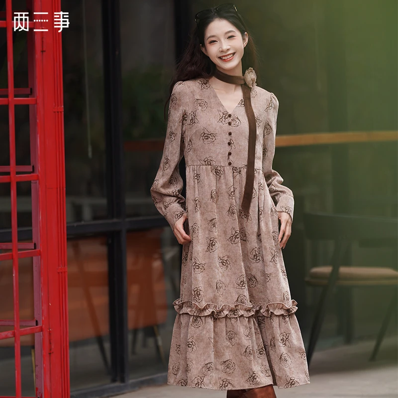 两三事沙漠玫瑰小众炸街高级感女装秋季连衣裙欧若风森女印花长袖