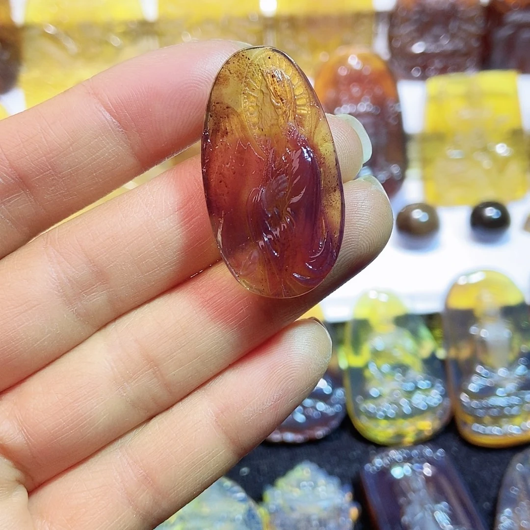 琥珀颈饰未镶嵌琥珀