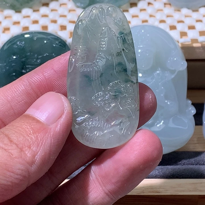 翡翠未镶嵌颈饰炸/山水