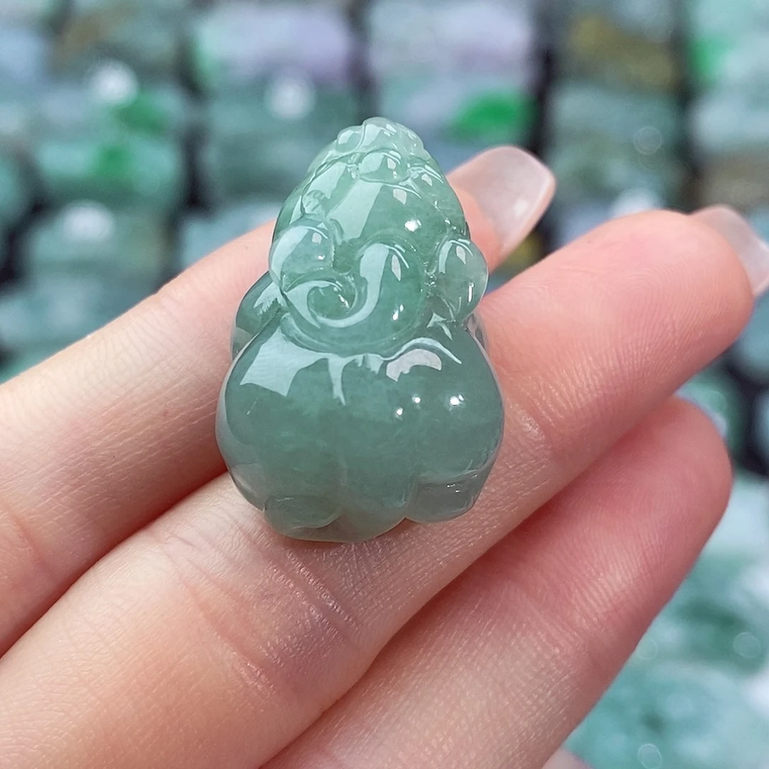 颈饰未镶嵌翡翠天然