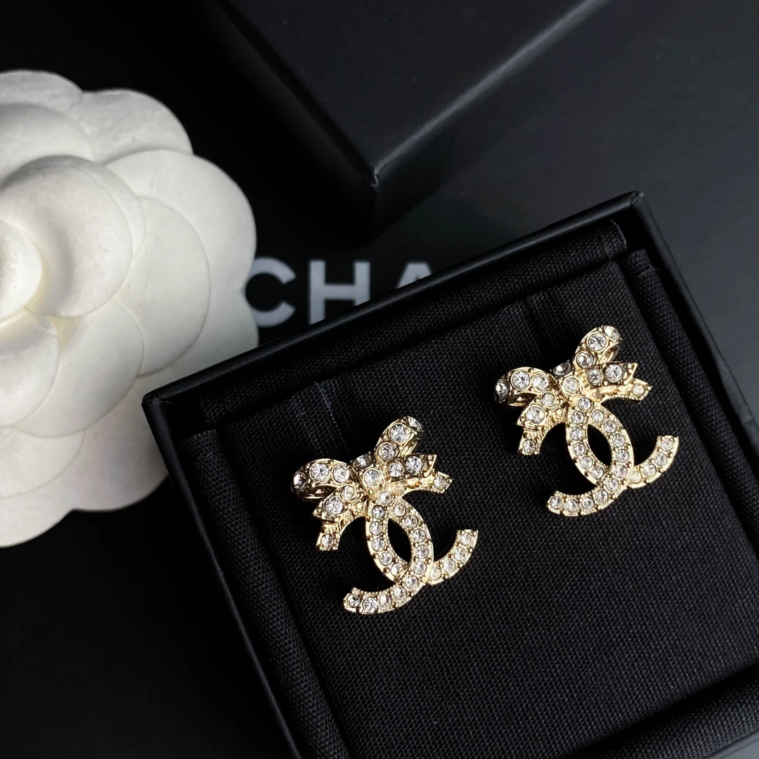 99新 Chanel/香奈儿 FL 23S香槟金蝴蝶结镶钻logo耳钉S6654