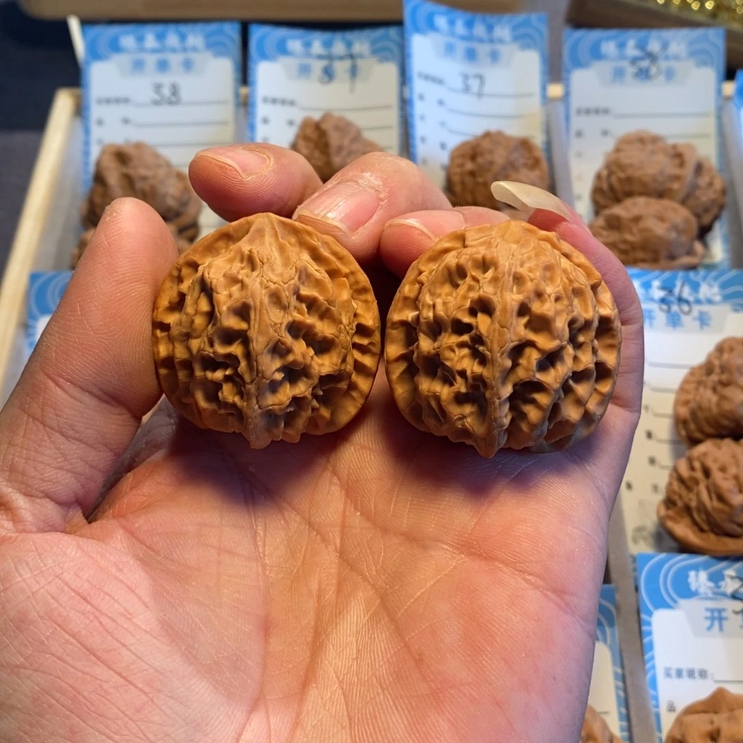 文玩核桃把件全品无修38尺苹果园