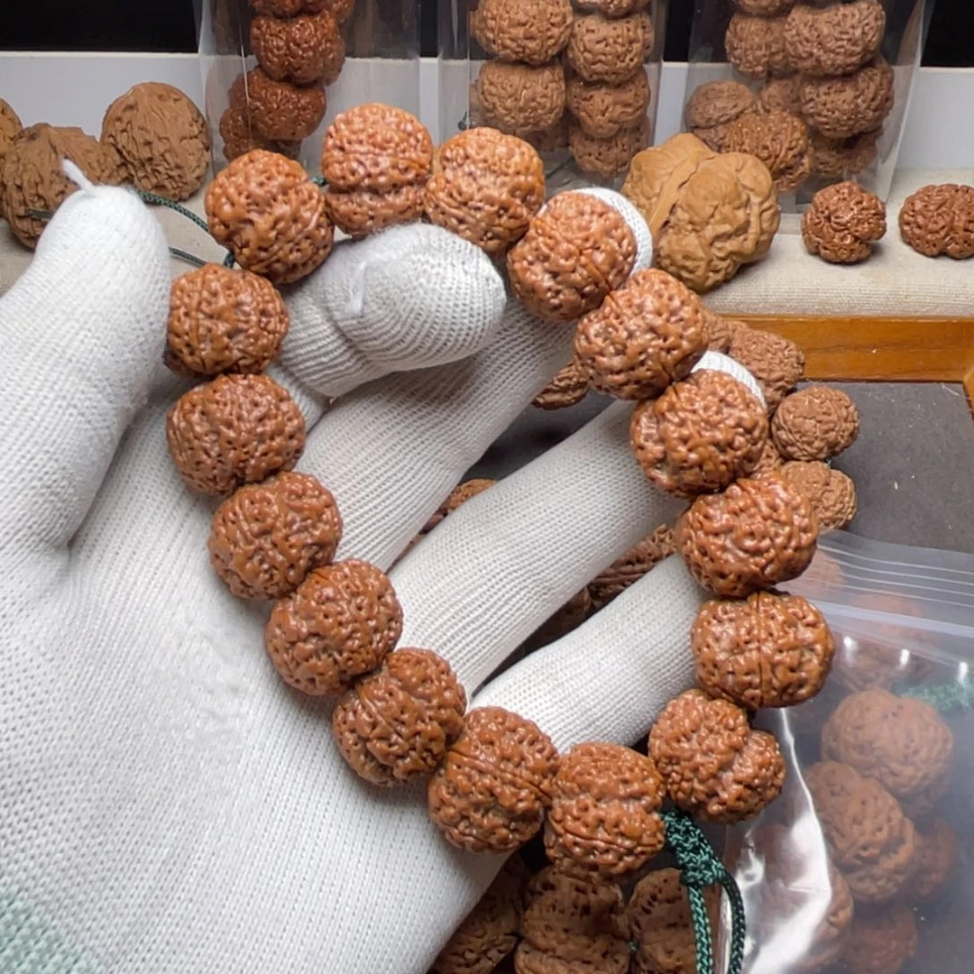 小***彩金刚菩提手串古龙凹底梅花双龙头货21左右