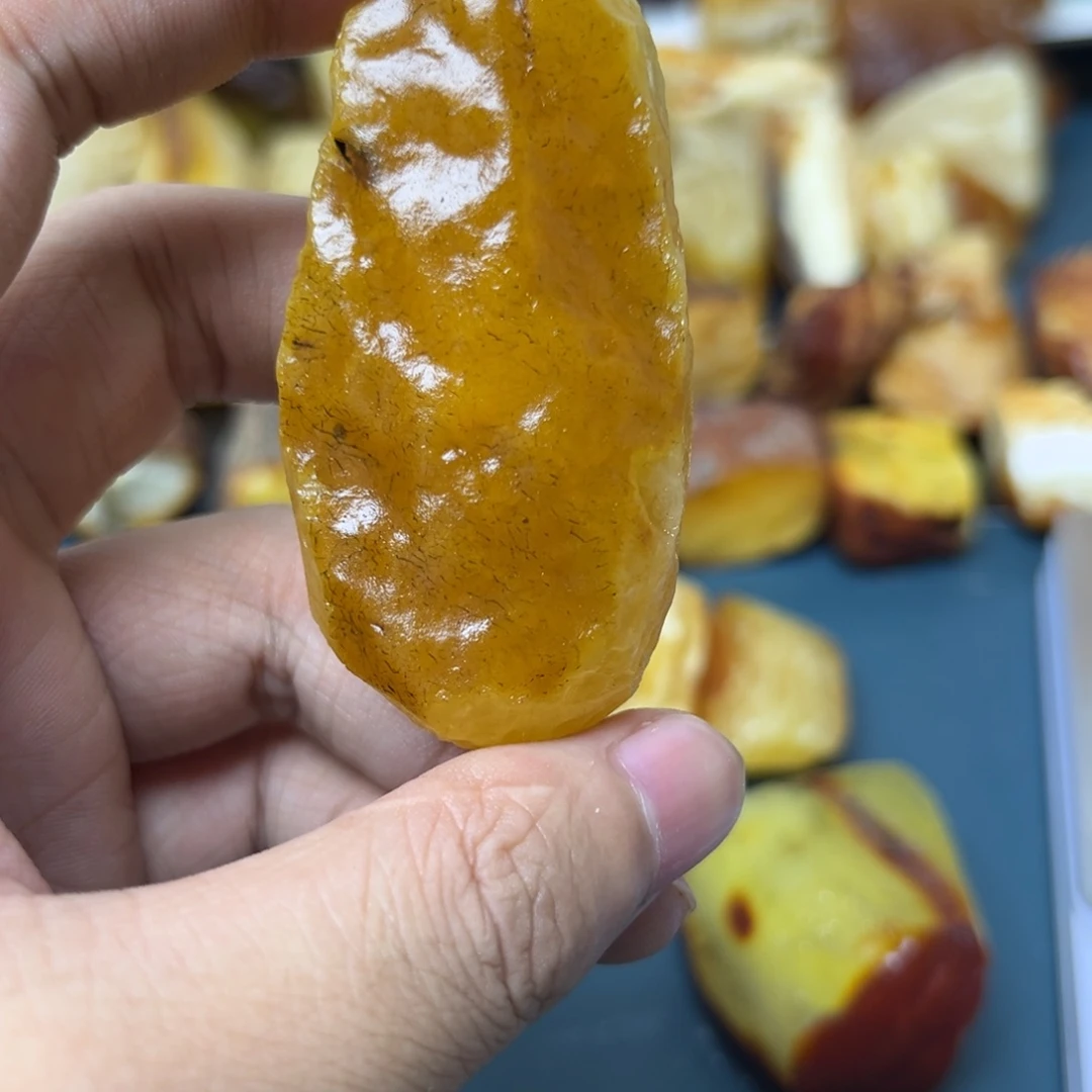 给***烟定制琥珀定制琥珀蜜蜡未镶嵌