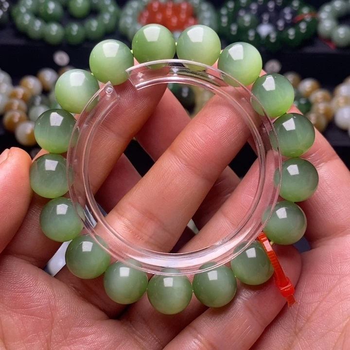 和田玉未镶嵌手串