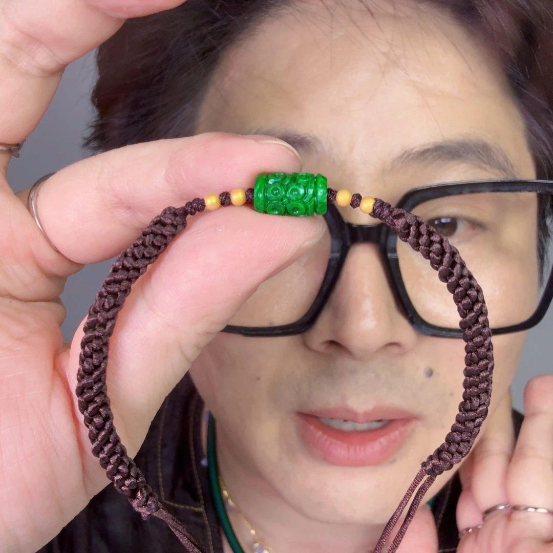 颈饰18K金镶嵌翡翠一件