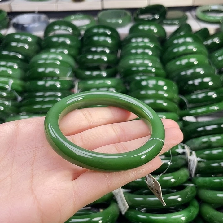 未镶嵌手镯和田玉（碧玉）