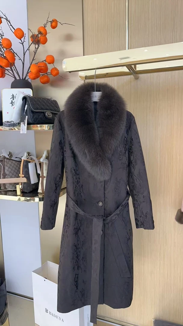 高端时尚气质百搭香云纱提花鹅绒服25820