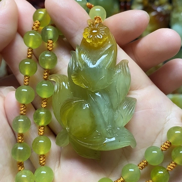 未镶嵌岫玉吊坠(赠链)