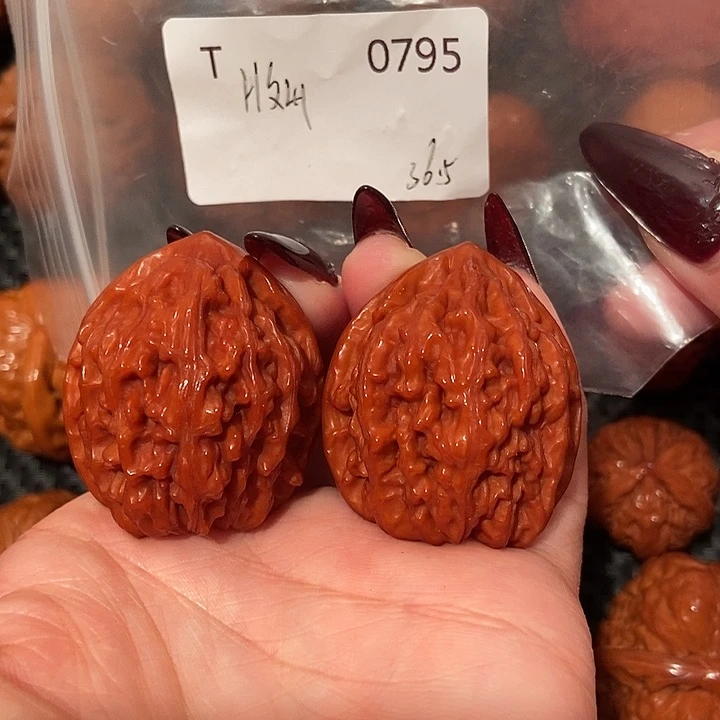 文玩核桃吊坠文山36