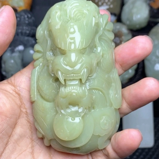 颈饰未镶嵌和田玉