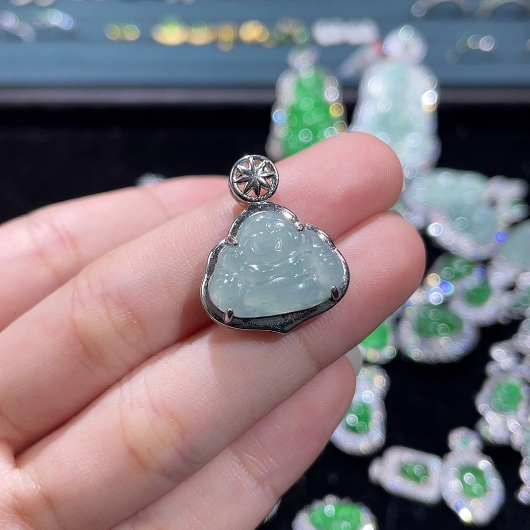 颈饰未镶嵌翡翠吊坠