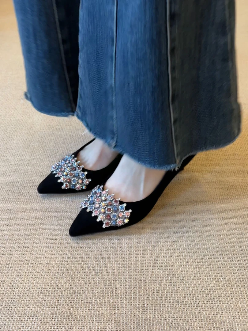 Elingjk/4.5cm通勤优雅浅口水钻单鞋尖头镶嵌新中式婚礼中跟法式