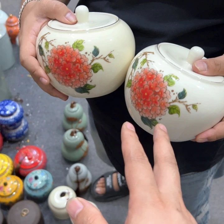 瑕疵福利品陶瓷茶叶罐介意勿拍