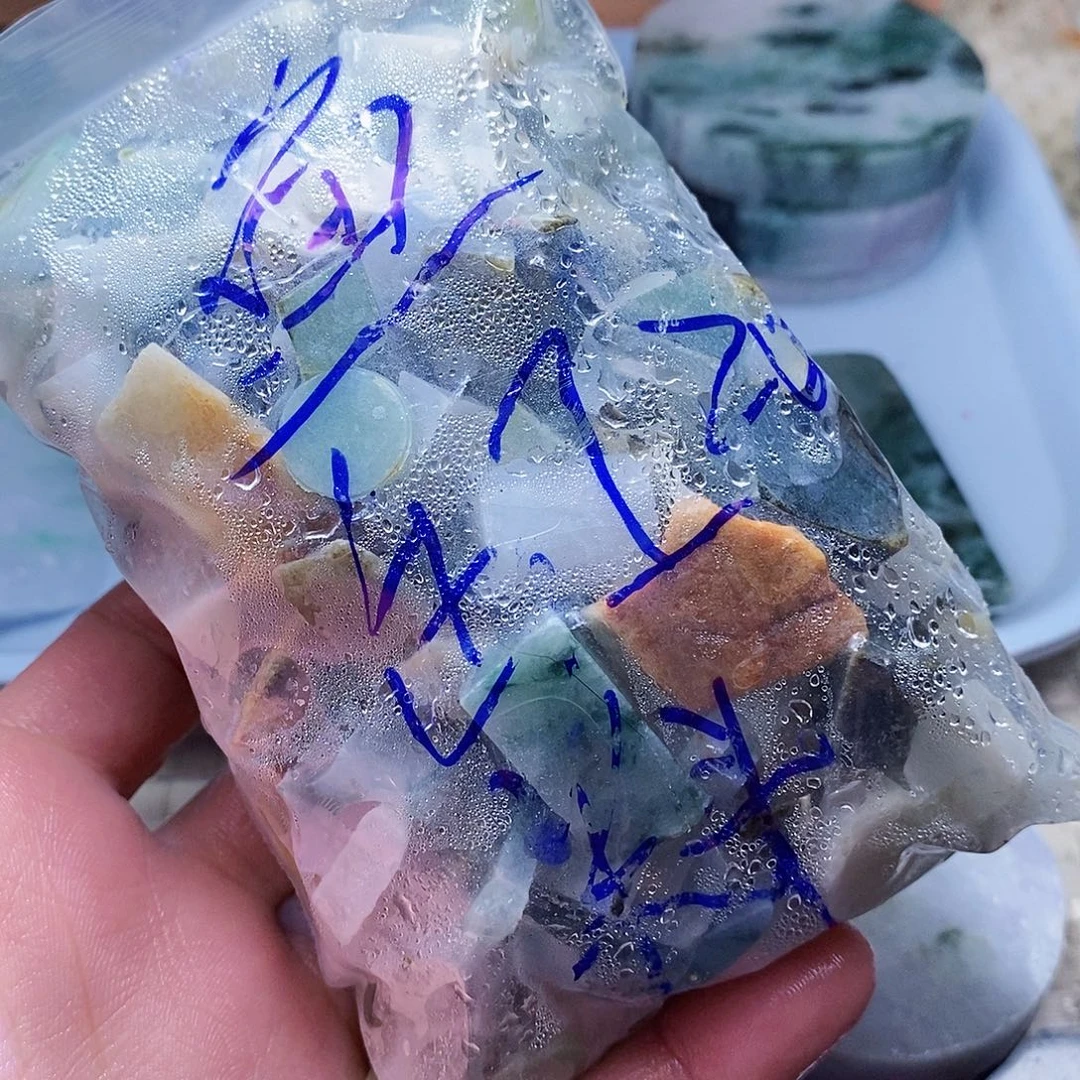 翡翠未镶嵌颈饰888