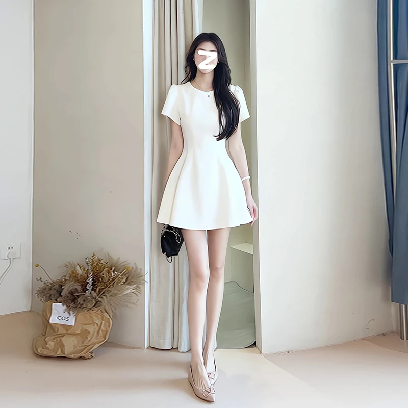 白色连衣裙女夏季法式小个子高级感裙子礼服裙收腰显瘦小白裙短裙