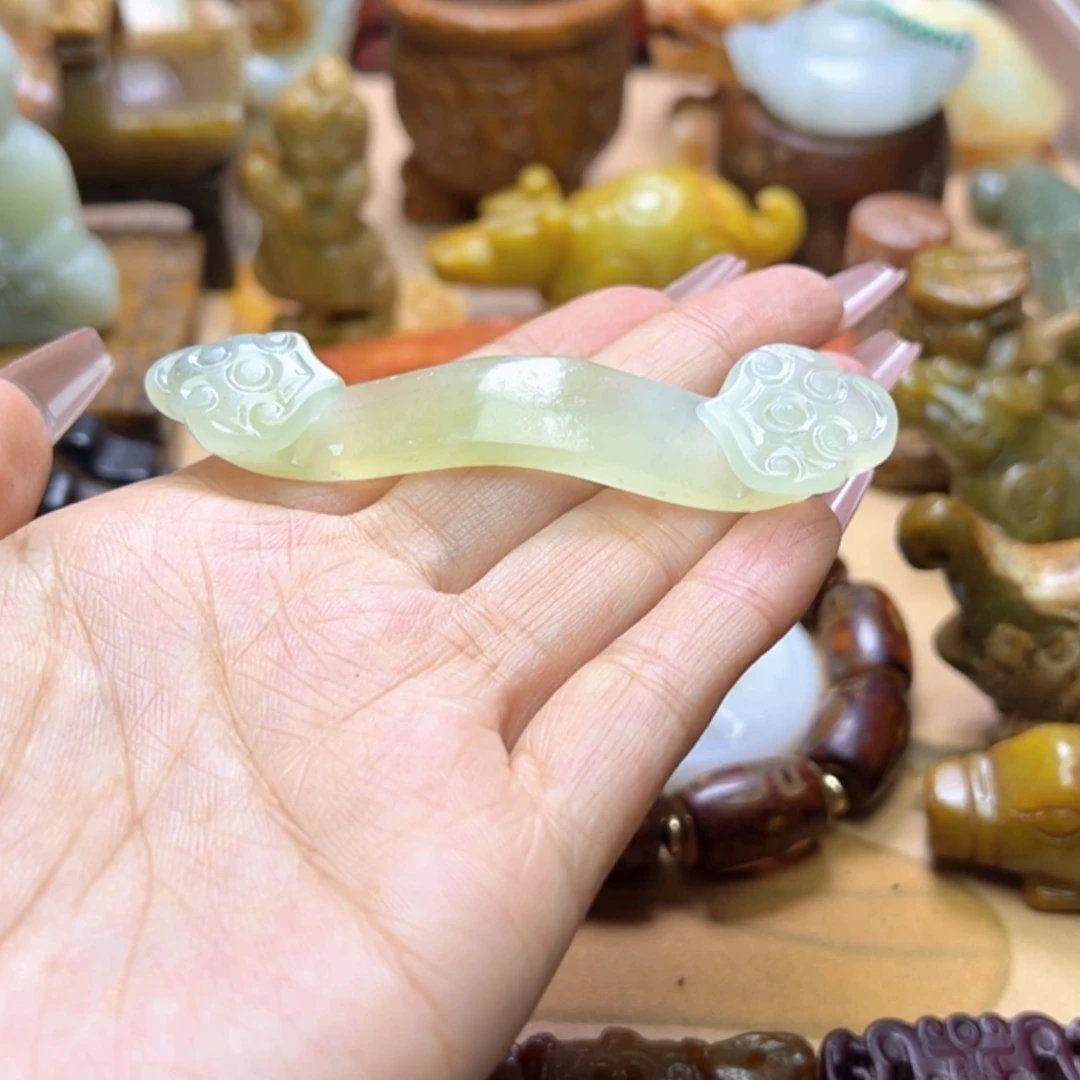 【闪购商品】蛇纹石玉颈饰未镶嵌