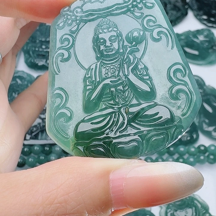 颈饰未镶嵌翡翠多样性发其一