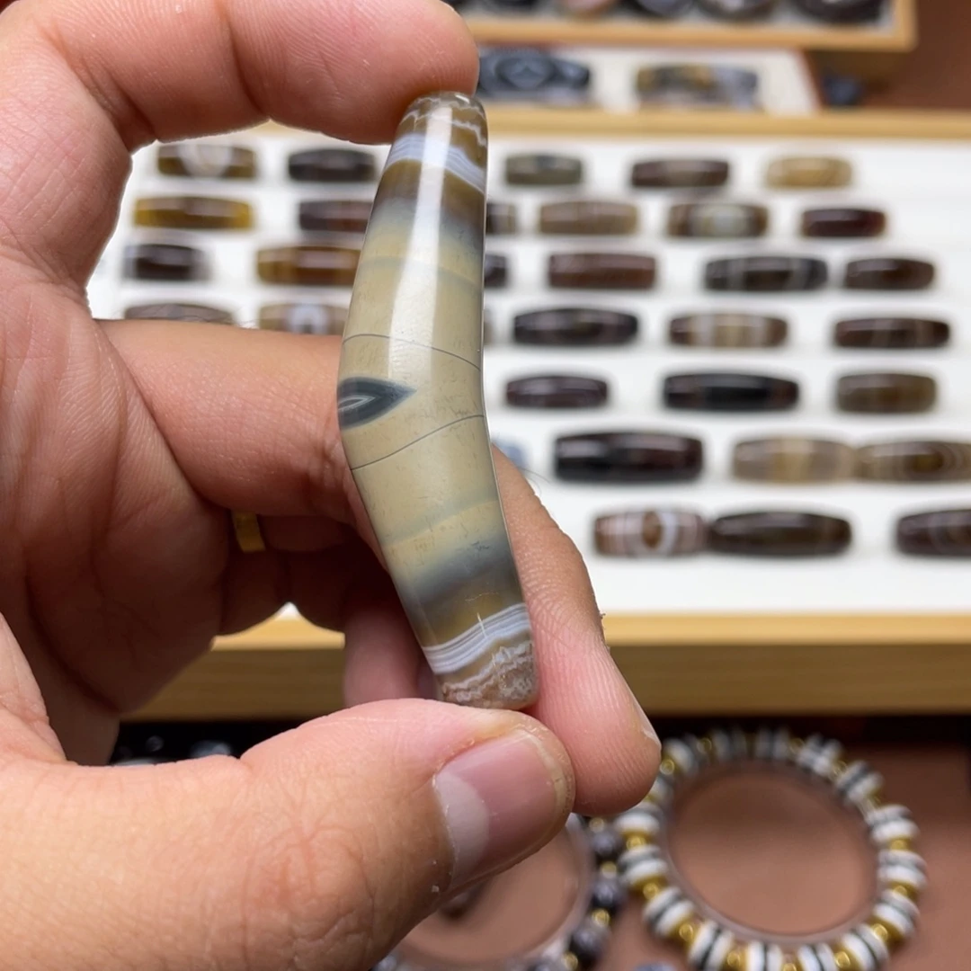 征***服玛瑙/玉髓未镶嵌配饰